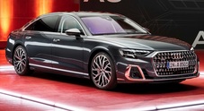 Audi A8, con il restyling elettrificata tutta la gamma. La 4^ generazione dell'ammiraglia cambia anche esteticamente