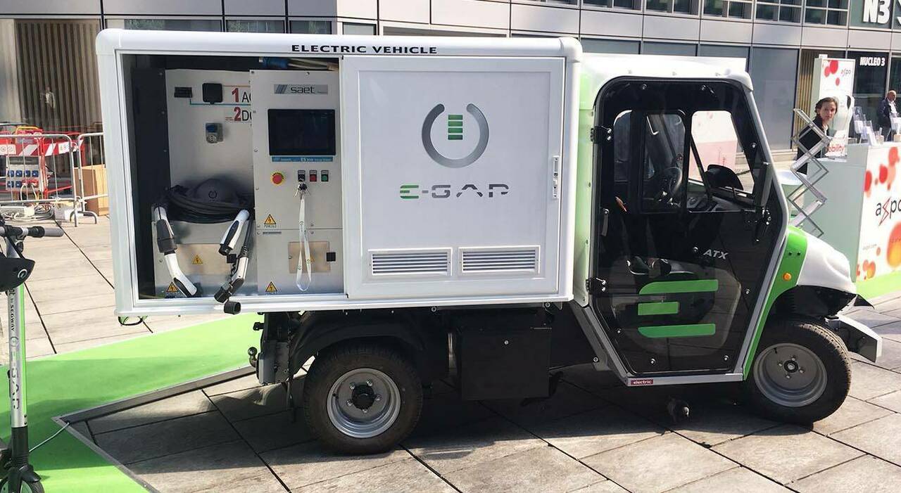 Un camioncino per la ricarica di E-Gap