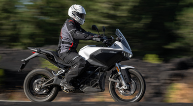 Arriva DSR/X, la nuova adventure bike elettrica di Zero Motorcycles