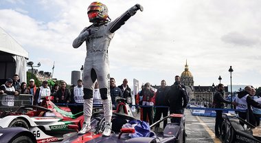 Frijns trionfa a Parigi. Nella prima gara bagnata l’olandese della Virgin trionfa sulla DS di Lotterer ed è leader
