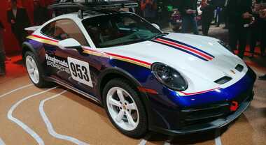 Porsche 911 Dakar, a Los Angeles l'anteprima mondiale per l'iconica sportiva in versione Suv con assetto rialzato