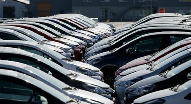 In Europa crolla il mercato dell'auto: - 25% nel 2021. Perse 4 milioni di vetture