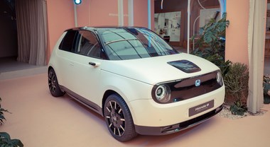 Honda e-Prototype: concept elettrica protagonista alla settimana del Design di Milano