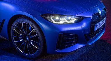 P Zero Elect, le “scarpette magiche” per BMW I4 M50. Le ​Pirelli ad alte prestazioni per modelli Bev e ibride plug-in